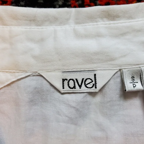 Selling Beautiful Women's Blue & White Long Sleeved Top with Floral Design - Picture 9 of 10